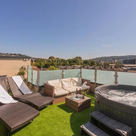 Stylish Penthouse Apartment With Hot Tub Bath Esterno foto